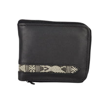 Cargar imagen en el visor de la galería, Cartera de caballero de piel con textil artesanal
