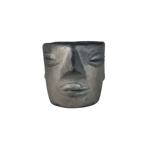 Taza rostro zapoteca de barro negro