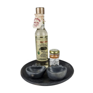 Juego de mezcal de gusano con mezcaleros de barro negro en forma de corazón