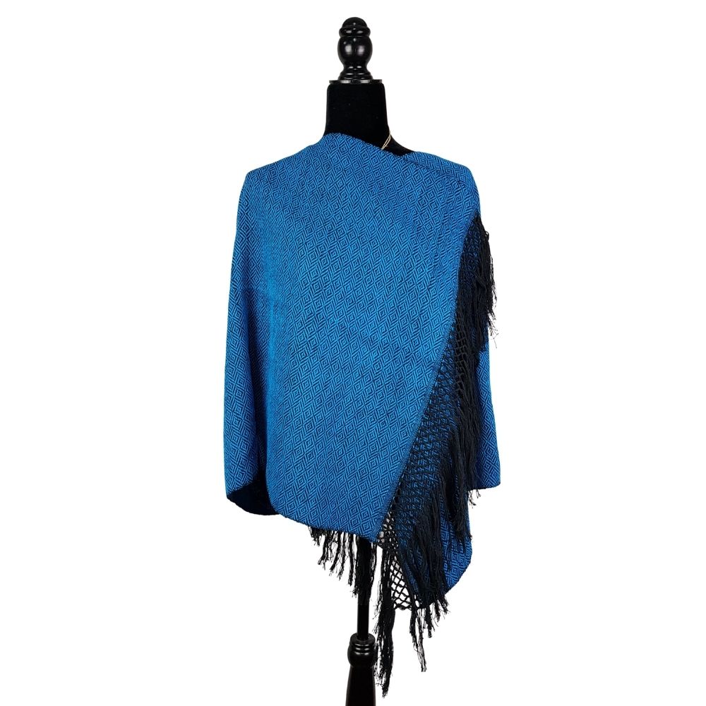 Rebozo mexicano de rombos elaborado con hilo de algodón