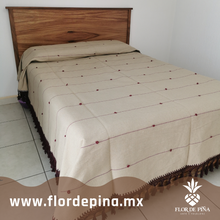 Cargar imagen en el visor de la galería, Colcha matrimonial de algodón hecha en telar de pedal en Oaxaca
