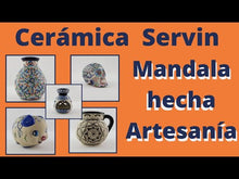 Cargar y reproducir el video en el visor de la galería, Tarro cervecero de cerámica Servín decorado a mano con mandalas
