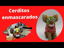 Cargar y reproducir el video en el visor de la galería, Ring de lucha libre mexicana, juguete coleccionable elaborado en barro policromado frío
